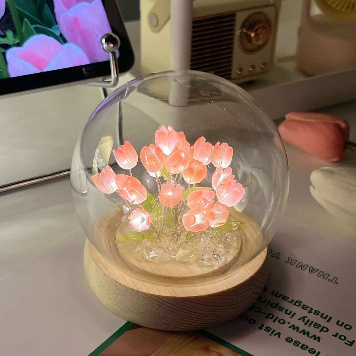 Tulip Night Light Battery Operated Tulip Flower Table Lamp Cute DIY Tulip LED Nightlight Handmade Bedside Sleep Light Simulation Flower Furniture Decoration for Home Desk Gift